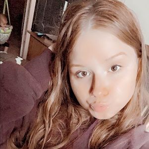 Meet your Posher, Adriana